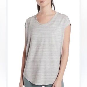 Athleta sleeveless tee size small.